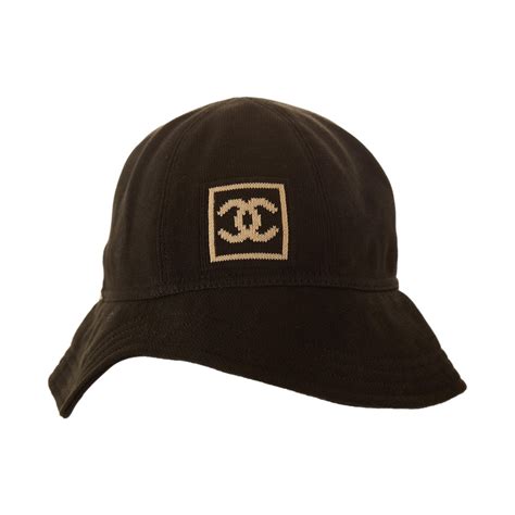 chanel logo bucket hat